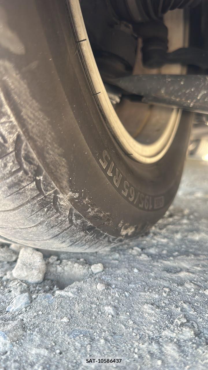 Toyota VOXY 2016-11 7831744-30