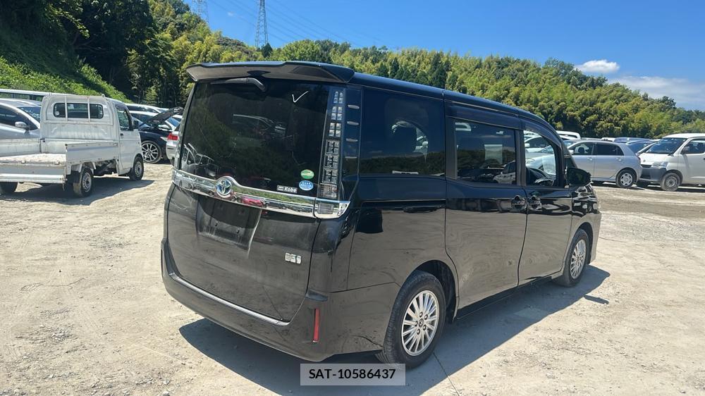 Toyota VOXY 2016-11 7831744-4