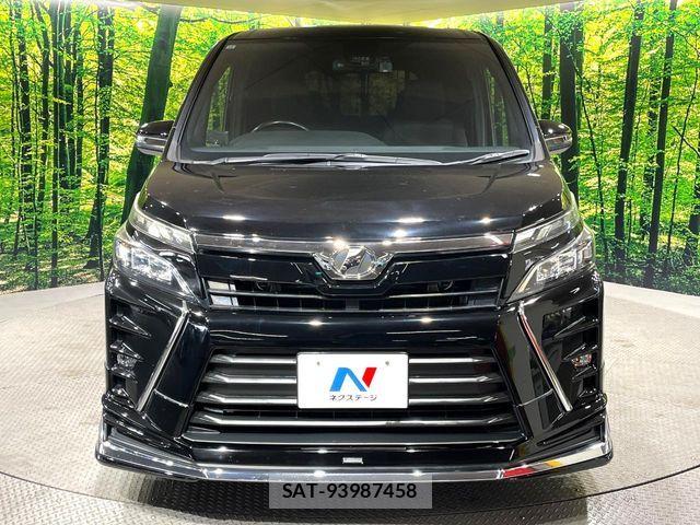 Toyota VOXY 2017-10 7981506-13