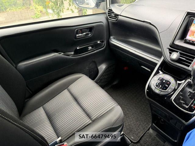 Toyota VOXY 2019-09 7981505-13