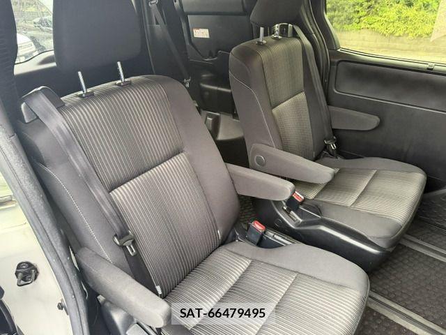 Toyota VOXY 2019-09 7981505-15