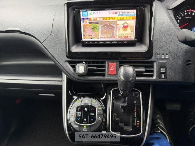 Toyota VOXY 2019-09 7981505-17