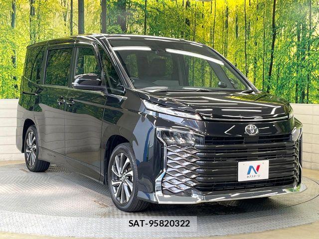 Toyota VOXY 2023-03 7981494-14