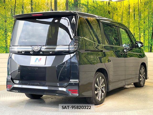 Toyota VOXY 2023-03 7981494-15