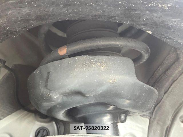 Toyota VOXY 2023-03 7981494-19