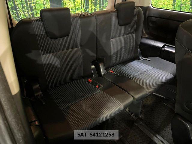 Toyota VOXY 2015-12 7981509-9