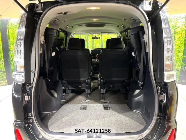 Toyota VOXY 2015-12 7981509-10