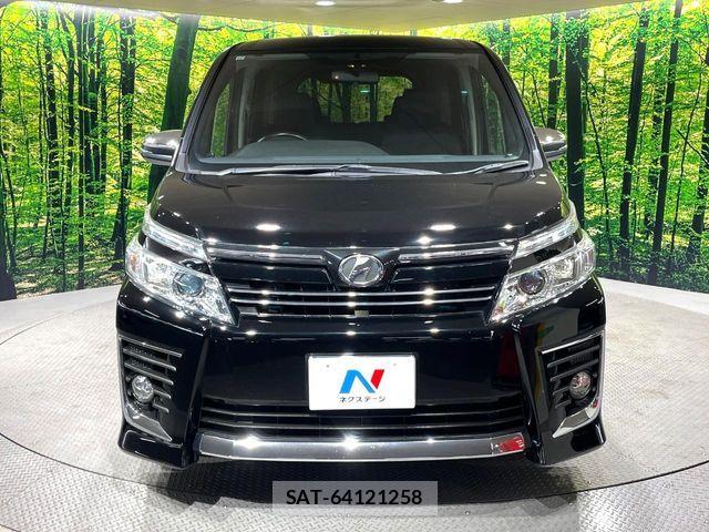 Toyota VOXY 2015-12 7981509-13