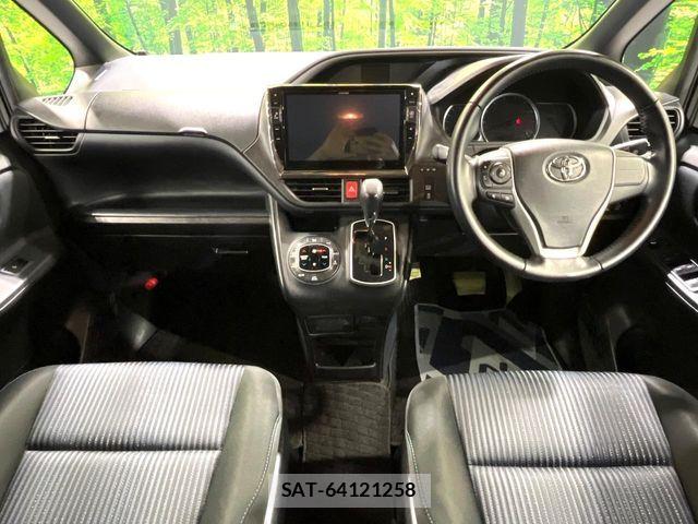 Toyota VOXY 2015-12 7981509-1