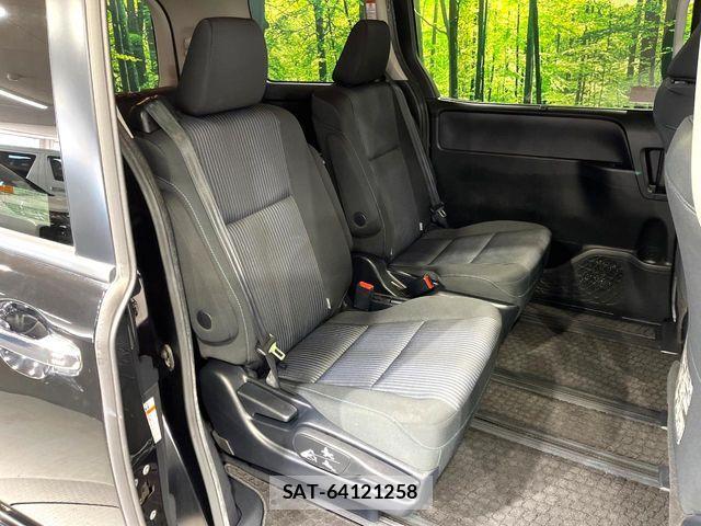 Toyota VOXY 2015-12 7981509-8