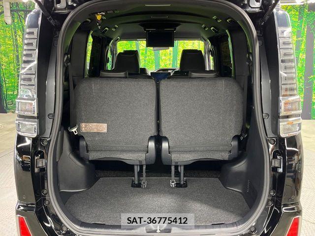 Toyota VOXY 2021-01 7981493-10