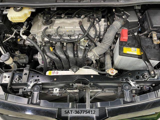Toyota VOXY 2021-01 7981493-18