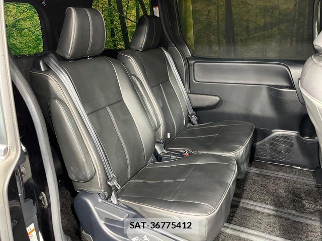 Toyota VOXY 2021-01 7981493-8