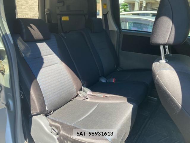 Toyota VOXY 2008-07 7981517-12