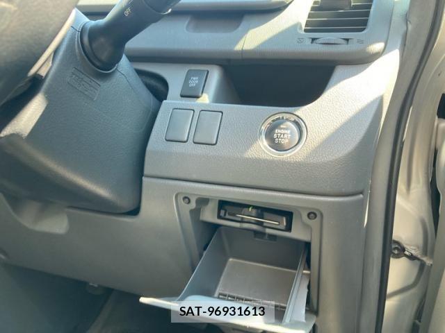 Toyota VOXY 2008-07 7981517-14