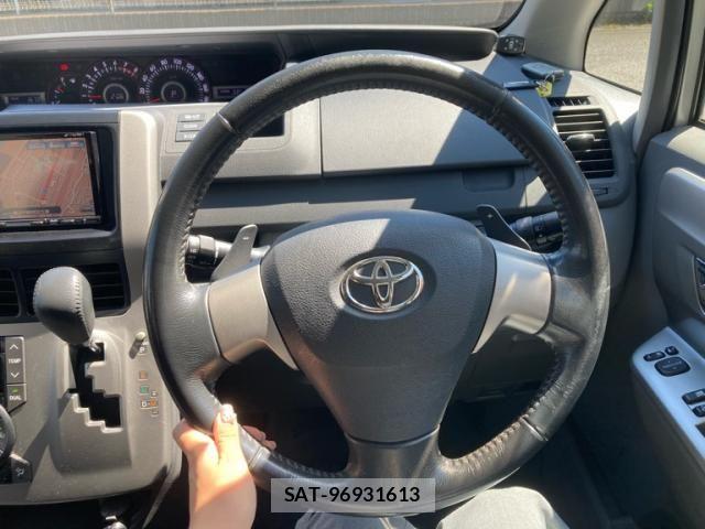 Toyota VOXY 2008-07 7981517-17