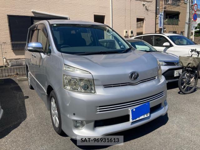 Toyota VOXY 2008-07 7981517-1