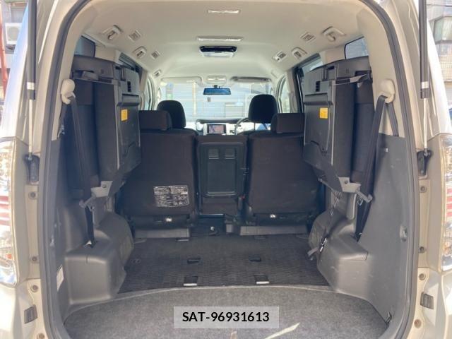 Toyota VOXY 2008-07 7981517-8
