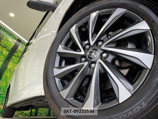 Toyota VOXY 2023-09 7981491-13