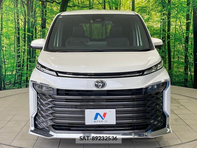 Toyota VOXY 2023-09 7981491-14