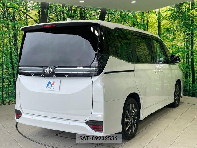 Toyota VOXY 2023-09 7981491-17