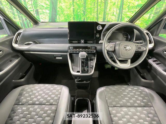 Toyota VOXY 2023-09 7981491-1