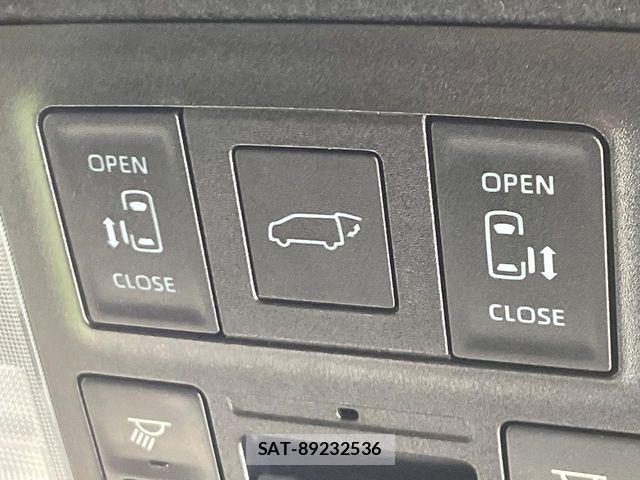 Toyota VOXY 2023-09 7981491-5