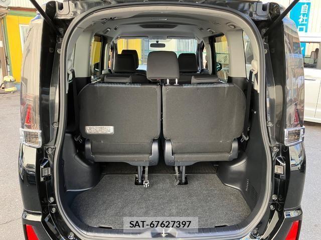 Toyota VOXY 2015-01 7981508-27