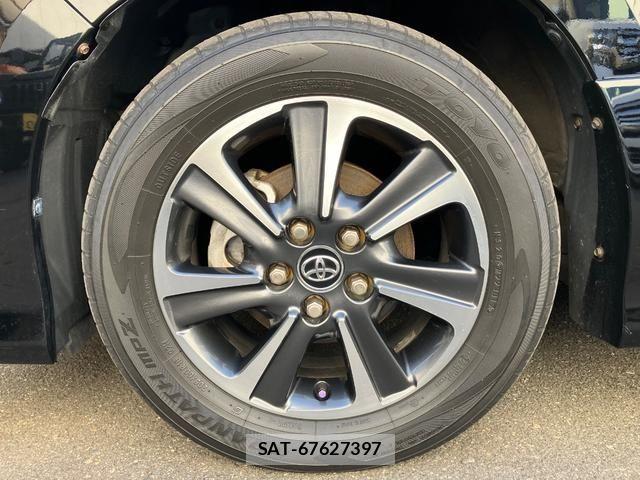 Toyota VOXY 2015-01 7981508-29
