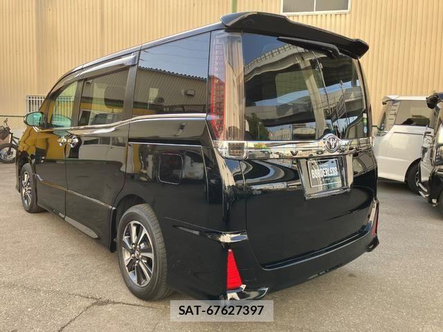Toyota VOXY 2015-01 7981508-5