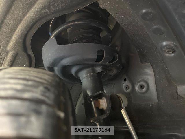 Toyota VOXY 2022-05 7981492-19