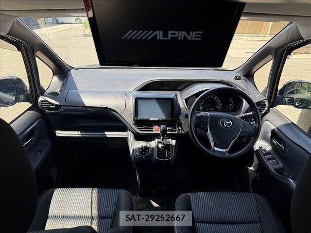 Toyota VOXY 2015-10 7981513-1