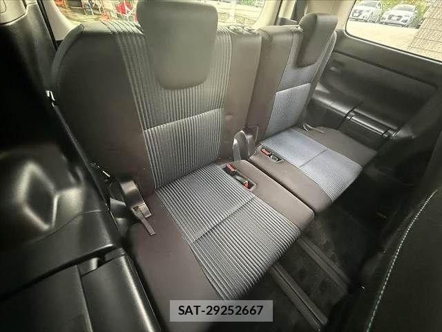 Toyota VOXY 2015-10 7981513-20