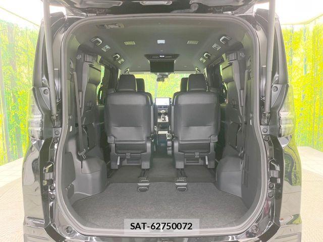 Toyota VOXY 2022-06 7981489-10