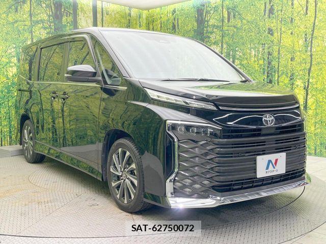 Toyota VOXY 2022-06 7981489-16