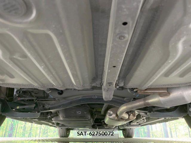 Toyota VOXY 2022-06 7981489-19