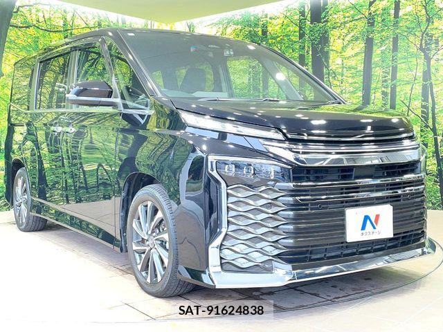 Toyota VOXY 2022-03 7981483-16