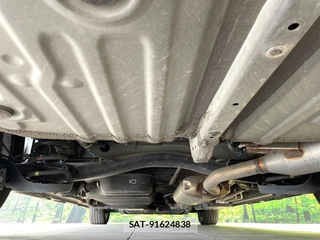 Toyota VOXY 2022-03 7981483-19
