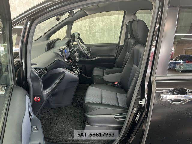 Toyota VOXY 2017-05 7981504-18