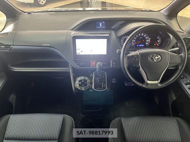 Toyota VOXY 2017-05 7981504-1
