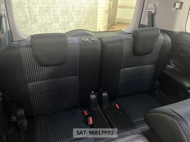 Toyota VOXY 2017-05 7981504-22