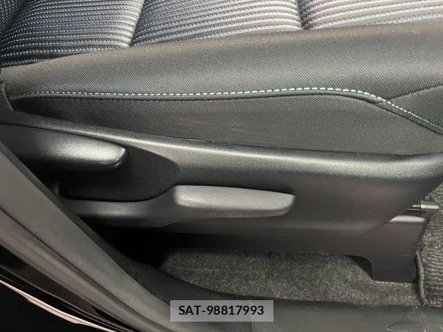 Toyota VOXY 2017-05 7981504-23