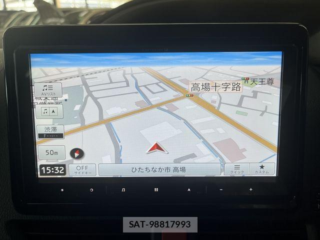 Toyota VOXY 2017-05 7981504-4