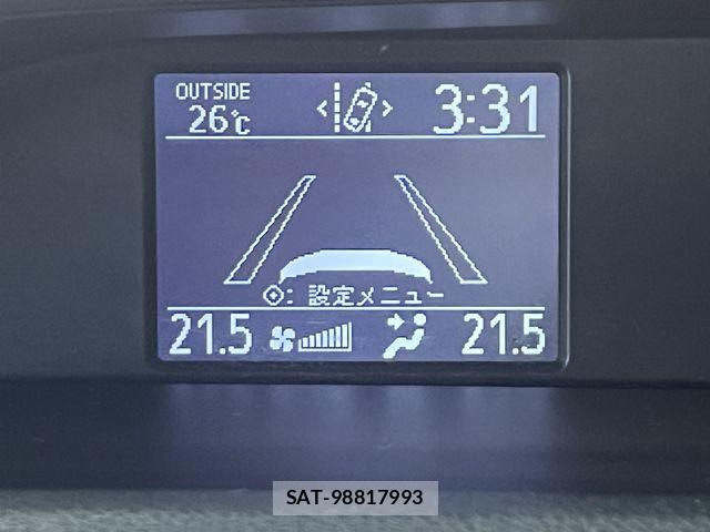 Toyota VOXY 2017-05 7981504-5