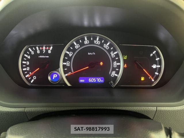 Toyota VOXY 2017-05 7981504-7