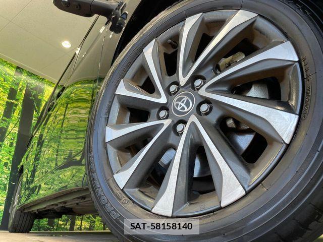 Toyota VOXY 2023-08 7981490-13