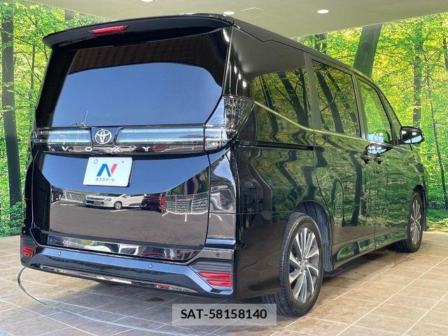 Toyota VOXY 2023-08 7981490-17