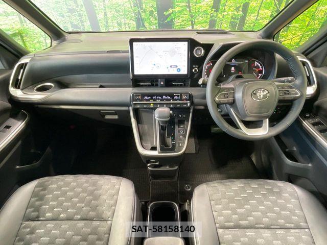 Toyota VOXY 2023-08 7981490-1