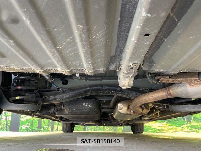 Toyota VOXY 2023-08 7981490-19