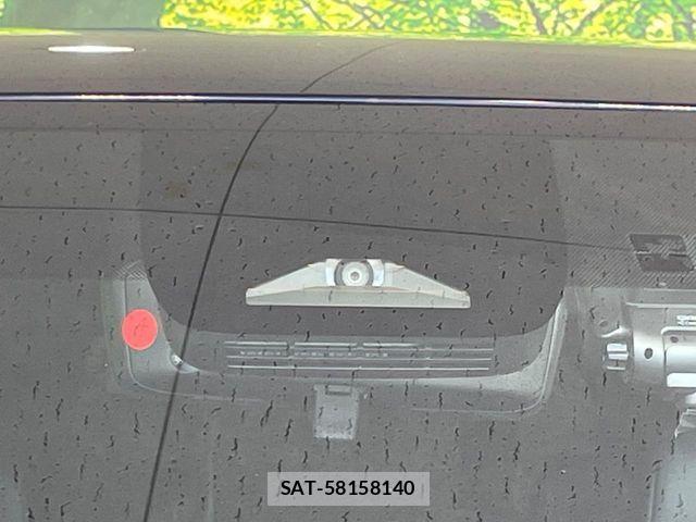 Toyota VOXY 2023-08 7981490-6